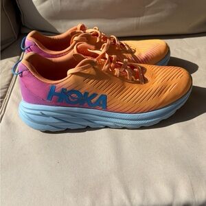 Hoka One One Rincon 3 Running Shoes Womens Size 9.5 Pink-Orange with Blue Sole